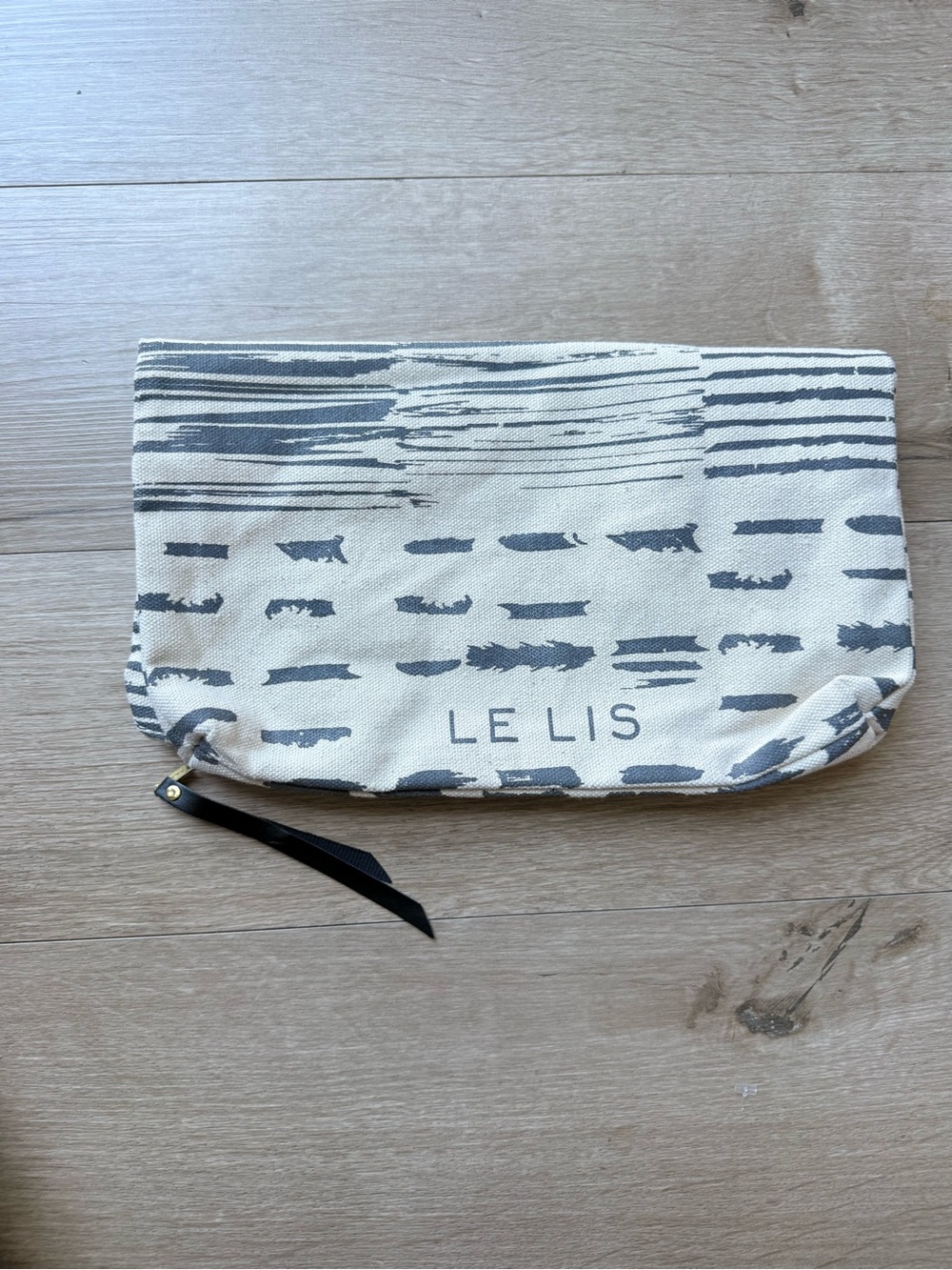 LE LIS Canvas Fold Over Clutch in Cream with Gray Brushstroke Print Travel Pouch